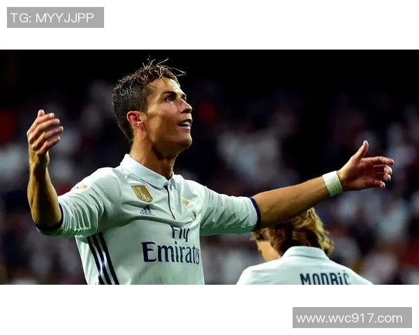 巴萨vs皇马巅峰对决！梅西C罗双双进球，谁才是最强之王？